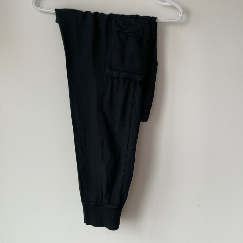 Aritzia cotton pants with pockets and cuffs